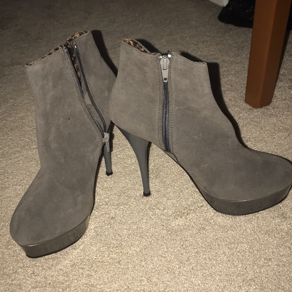 ‼️SOLD‼️ Platform ankle boots - Picture 3 of 5
